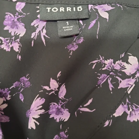 Torrid Harper Georgette Ruched Short Sleeve Blouse Size 1 (1X) - Picture 2 of 4